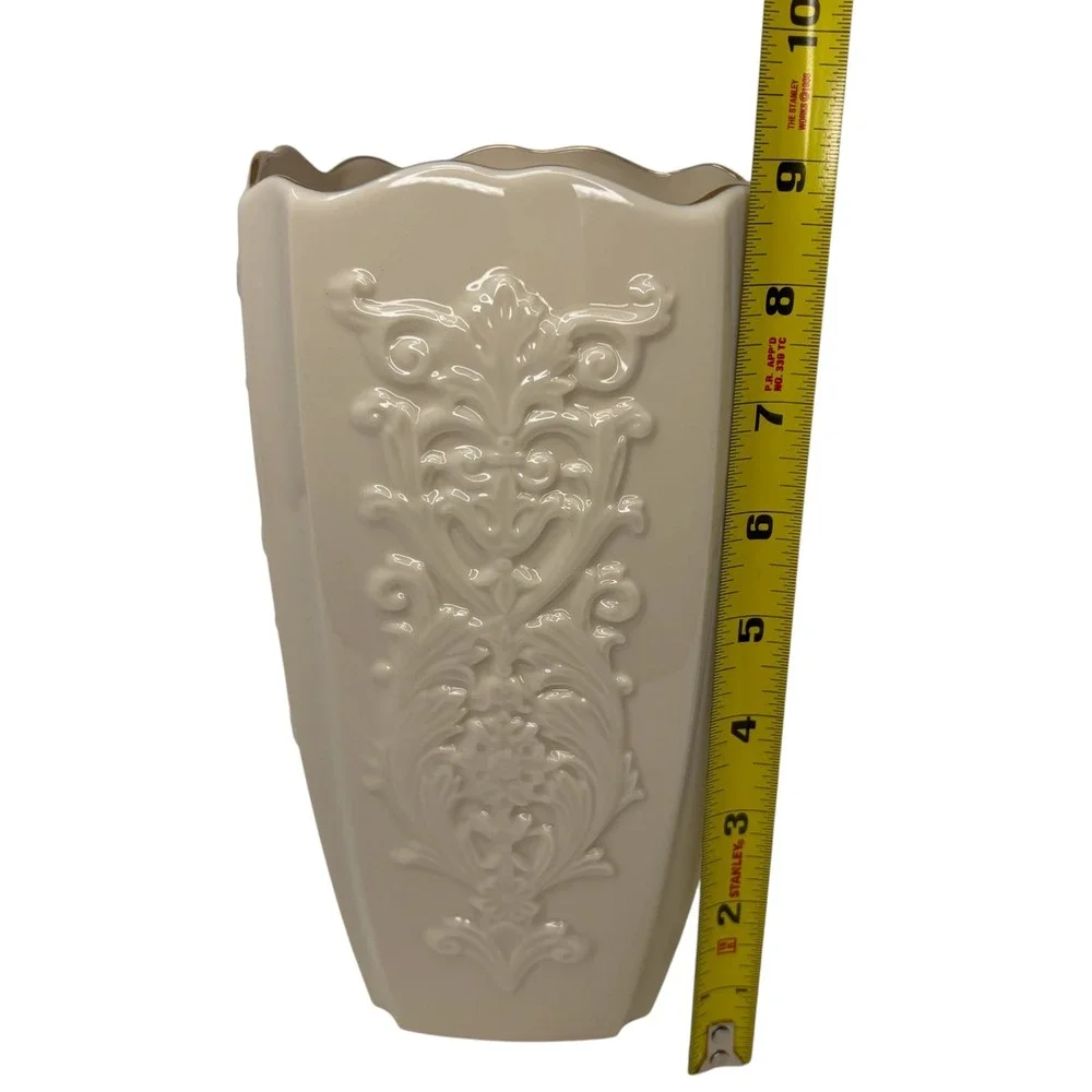 Lenox Eros Vintage Porcelain Vase Ivory Gold Gilt Embossed Floral Made‎ USA